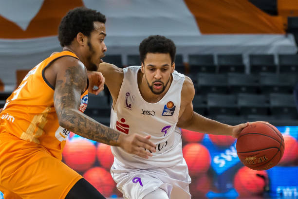 外线都有绝 外线都有绝